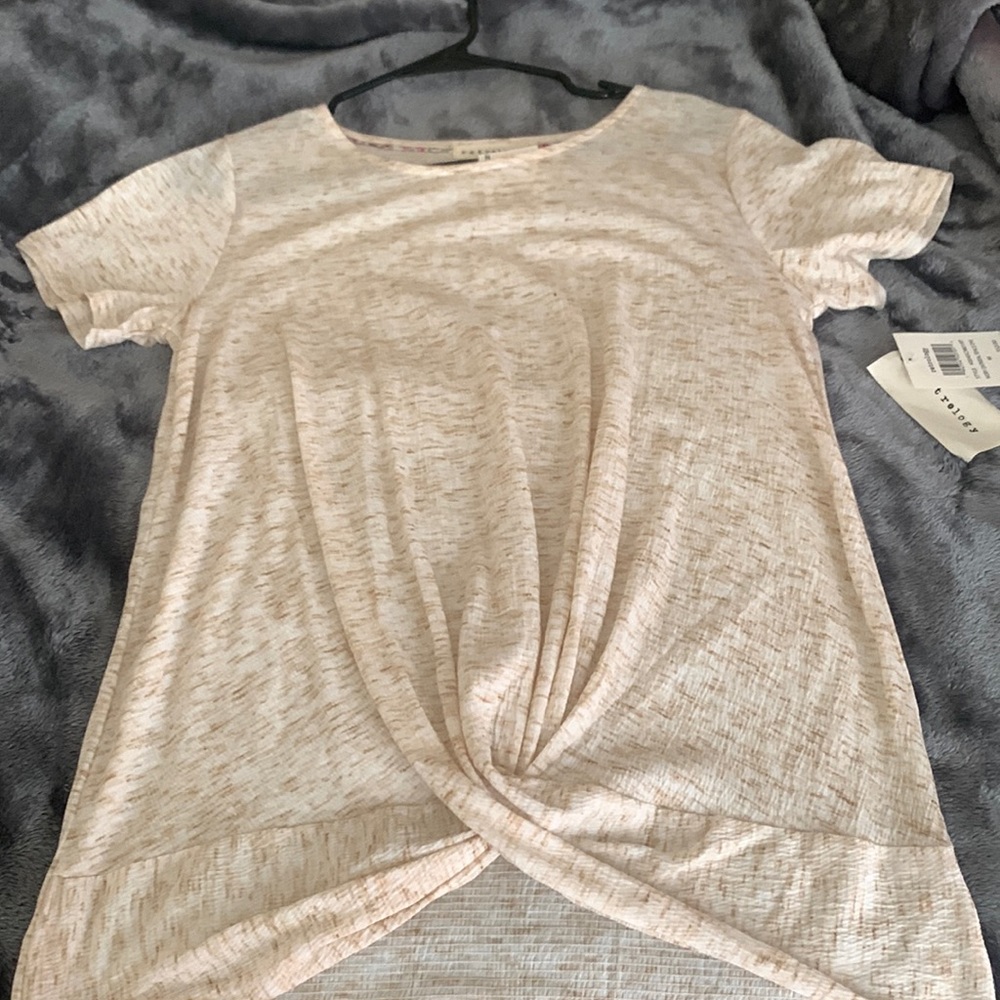 This is a Retrology Ivory Oatmeal Space Dye tee shirt.